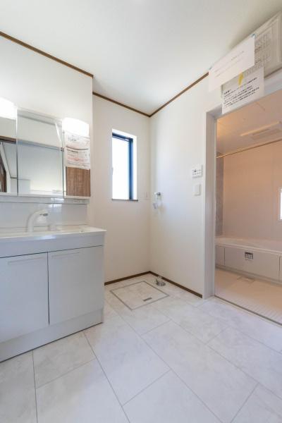 藤沢市鵠沼神明４丁目の新築一戸建
