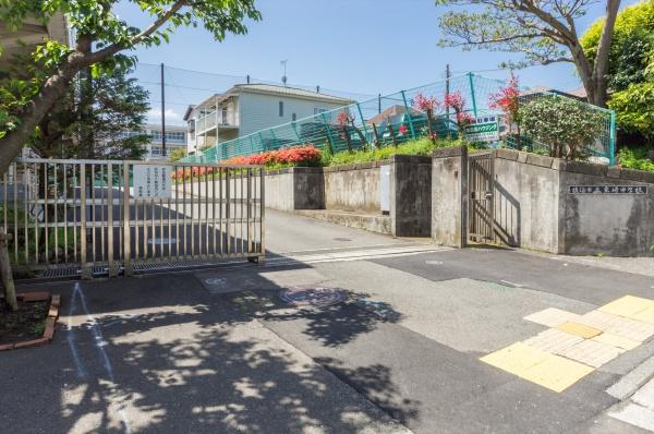 横浜市保土ケ谷区桜ケ丘2丁目の新築一戸建(横浜市立岩崎中学校)