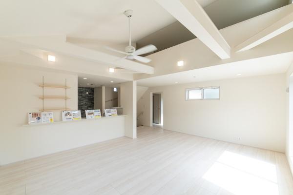 茅ヶ崎市高田１丁目の新築一戸建