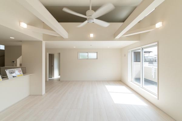 茅ヶ崎市高田１丁目の新築一戸建