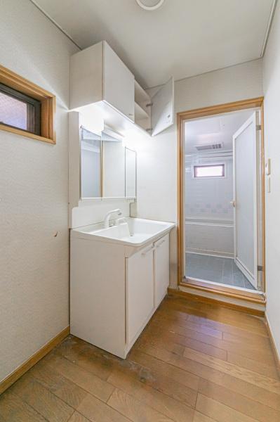 横浜市鶴見区仲通２丁目の中古一戸建て