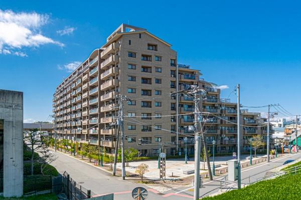 ルイシャトレ新横浜ガーデンスクエア