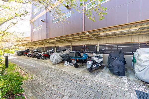 ルイシャトレ新横浜ガーデンスクエア