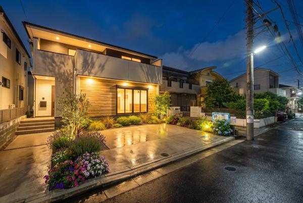 藤沢市片瀬４丁目の中古一戸建