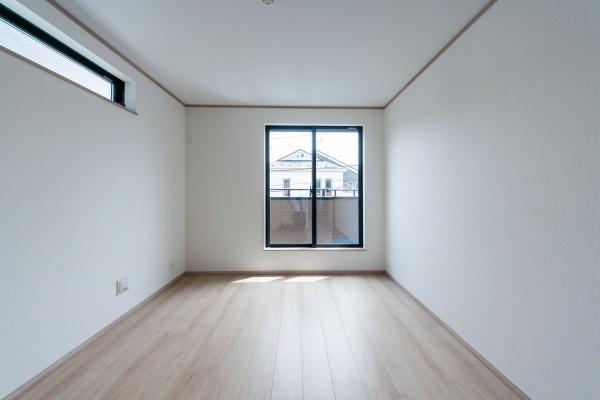 綾瀬市寺尾本町１丁目の新築一戸建