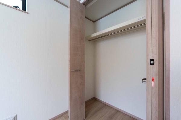 綾瀬市寺尾本町１丁目の新築一戸建