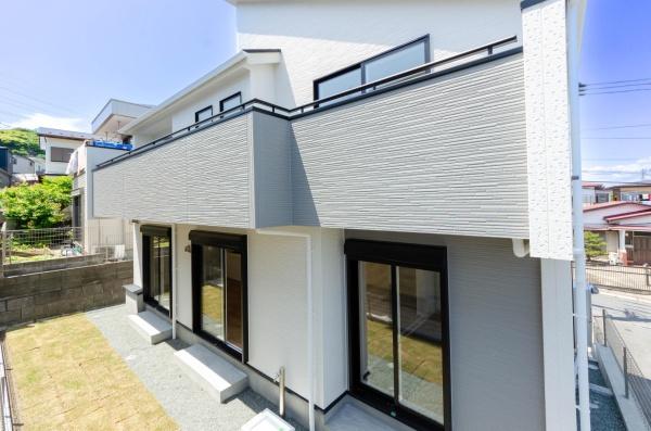 横須賀市粟田２丁目の新築一戸建
