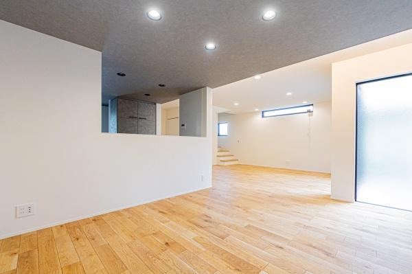 綾瀬市深谷中７丁目の新築一戸建