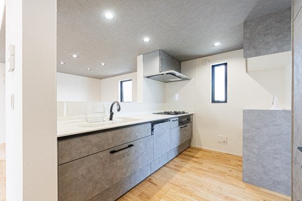 綾瀬市深谷中７丁目の新築一戸建