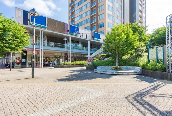 東戸塚前田町パーク・ホームズ(東急ストアモレラ東戸塚店)