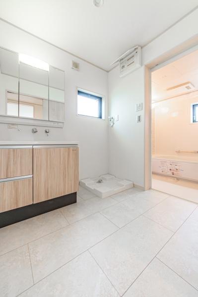 横浜市旭区二俣川2丁目の新築一戸建(洗面台・洗面所)