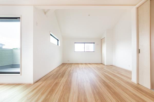 横浜市旭区二俣川2丁目の新築一戸建(リビング)