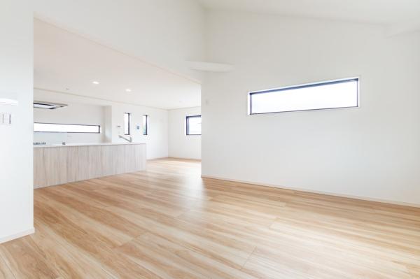 横浜市旭区二俣川2丁目の新築一戸建(リビング)