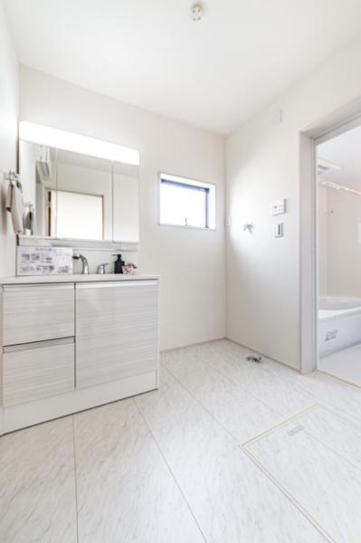 横須賀市湘南鷹取５丁目の新築一戸建