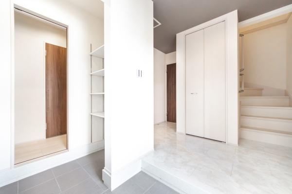 横須賀市湘南鷹取５丁目の新築一戸建