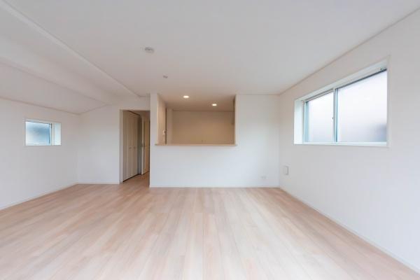 綾瀬市上土棚北２丁目の新築一戸建