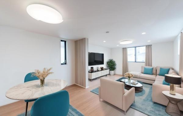 横浜市戸塚区戸塚町の中古一戸建て(リビング)