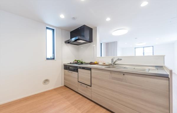 横浜市戸塚区戸塚町の中古一戸建て(キッチン)