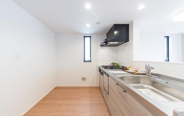 横浜市戸塚区戸塚町の中古一戸建て(キッチン)