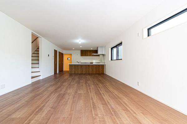 横浜市港南区港南５丁目の新築一戸建