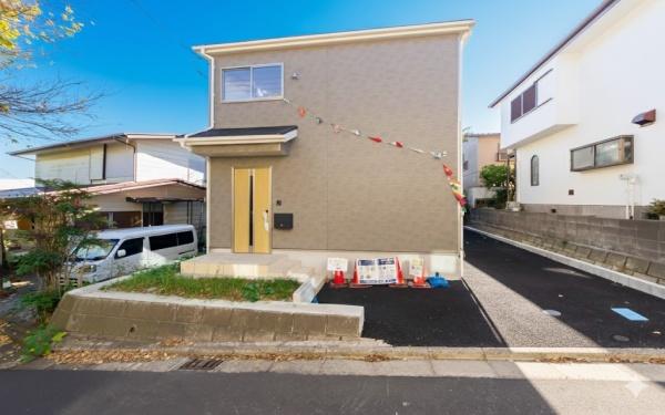 横須賀市粟田１丁目の新築一戸建