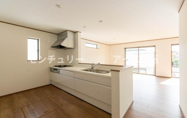 町田市成瀬2丁目の新築一戸建(キッチン)