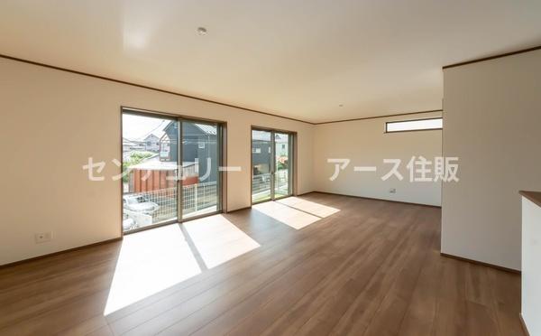 町田市成瀬2丁目の新築一戸建(リビング)