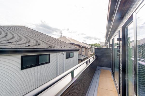 横浜市港北区大曽根3丁目の新築一戸建(バルコニー)