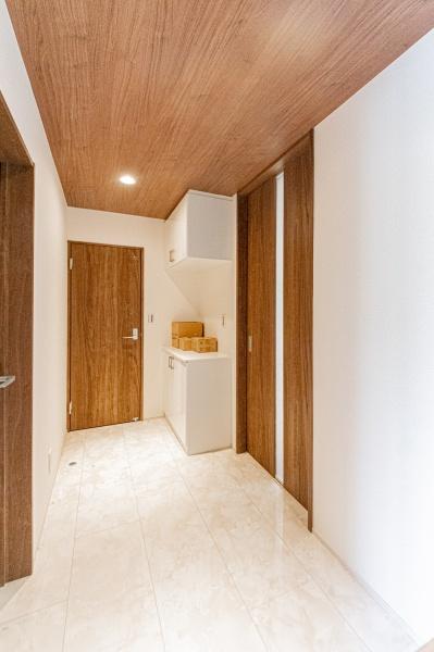 横浜市港北区大曽根3丁目の新築一戸建(玄関)