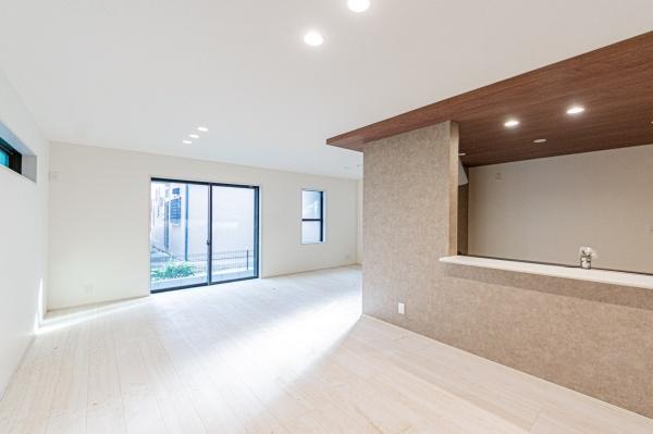 横浜市港北区大曽根3丁目の新築一戸建(リビング)