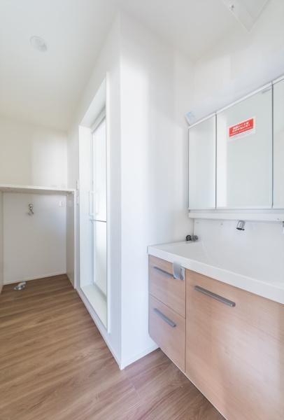 横浜市金沢区六浦５丁目の新築一戸建