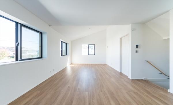 横浜市金沢区六浦５丁目の新築一戸建