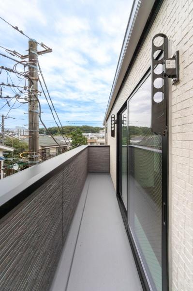 横浜市鶴見区馬場1丁目の新築一戸建(バルコニー)