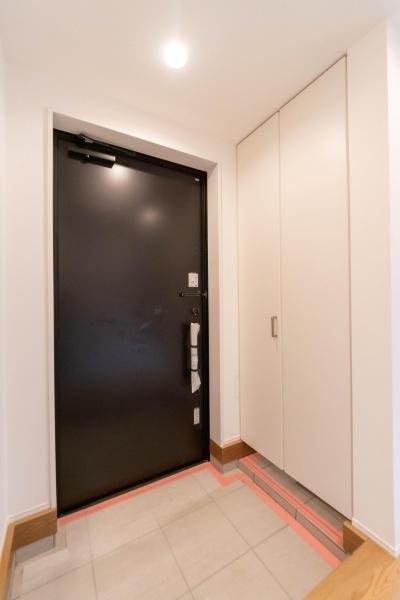 横浜市鶴見区馬場1丁目の新築一戸建(玄関)