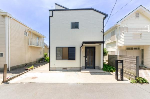 三浦郡葉山町一色の中古一戸建て
