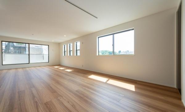 座間市入谷東４丁目の新築一戸建