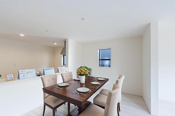 逗子市沼間5丁目の新築一戸建(リビング)