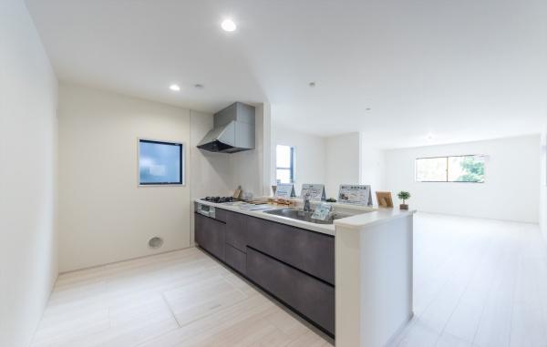 逗子市沼間5丁目の新築一戸建(キッチン)
