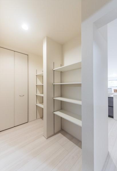 逗子市沼間5丁目の新築一戸建(収納)