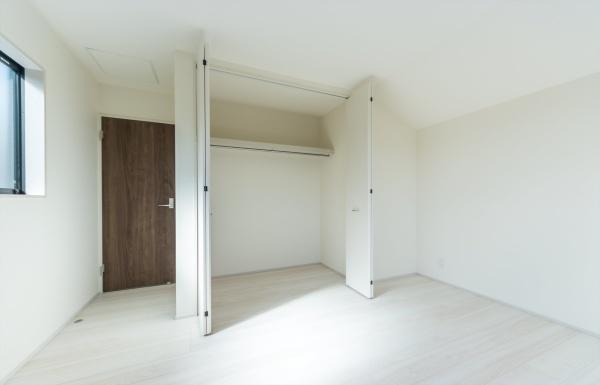 逗子市沼間5丁目の新築一戸建(収納)