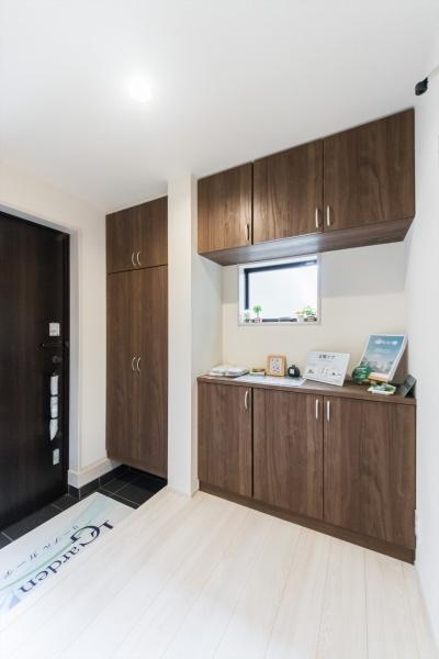 逗子市沼間5丁目の新築一戸建(玄関)