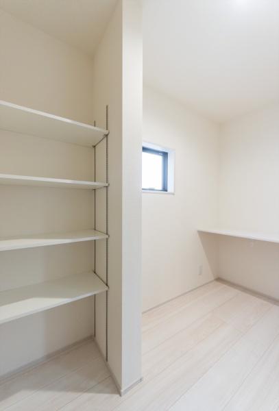 逗子市沼間5丁目の新築一戸建(収納)