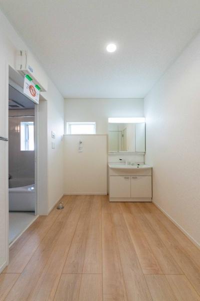 横浜市泉区上飯田町の新築一戸建(洗面台・洗面所)