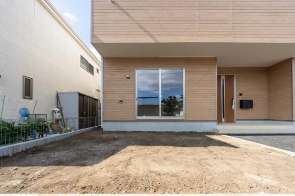 横浜市泉区上飯田町の新築一戸建(庭)