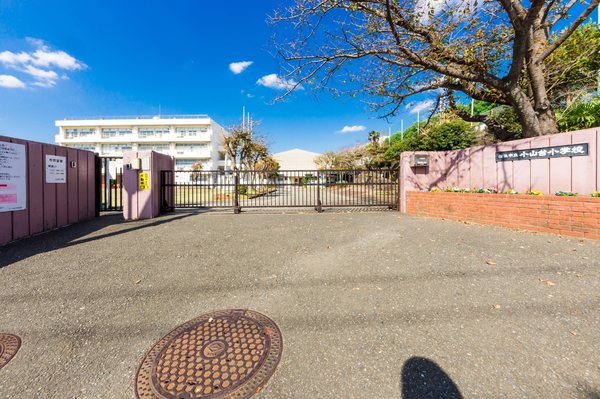 横浜市栄区小山台２丁目の新築一戸建(横浜市立小山台小学校)