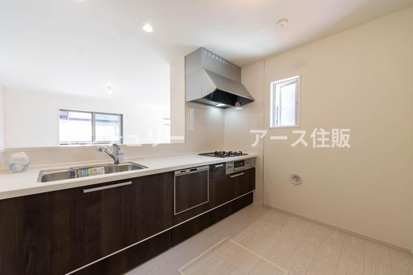 横須賀市湘南鷹取５丁目の新築一戸建