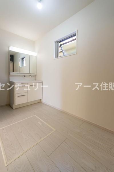 横須賀市湘南鷹取５丁目の新築一戸建