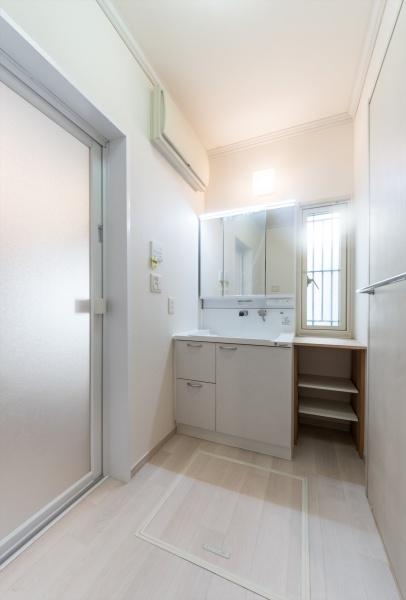 茅ヶ崎市高田4丁目の中古一戸建て(洗面台・洗面所)