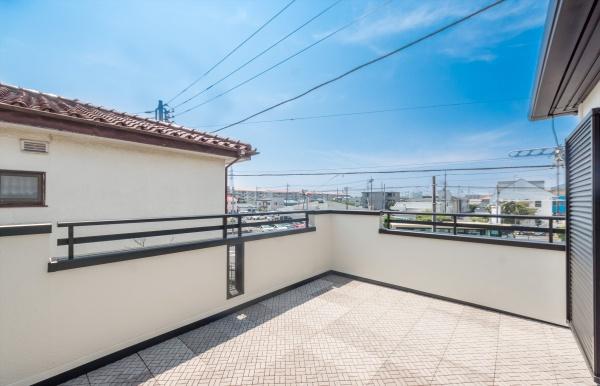 茅ヶ崎市高田4丁目の中古一戸建て(バルコニー)