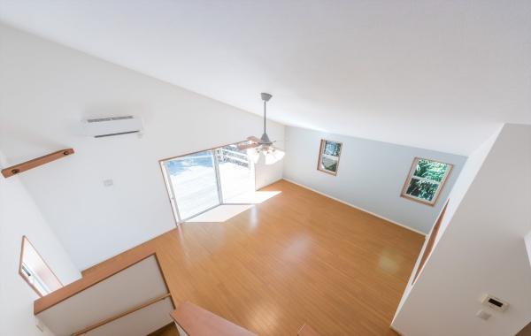 逗子市桜山5丁目の中古一戸建て(リビング)